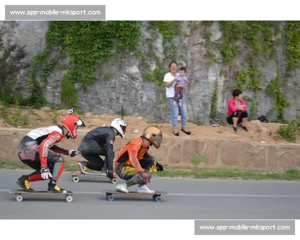 长板速降：速度与伤痕编织的生命竞速
