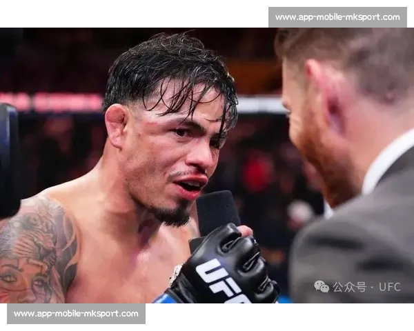 潘托加四度卫冕！蝇量级霸主地位坚如磐石